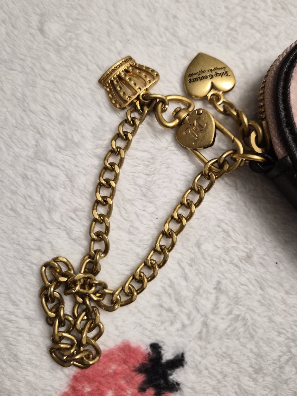 Juicy Couture Pink Heart Card & Coin Holder with Gold Chain Charms NWOT - Picture 6 of 6